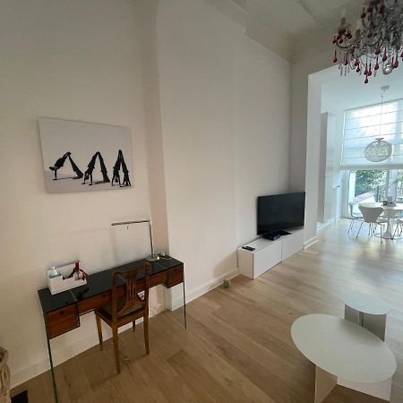 Apartment In Trendy Chatelain Center Brussels Area Little Garden Internet Wifi Extérieur photo