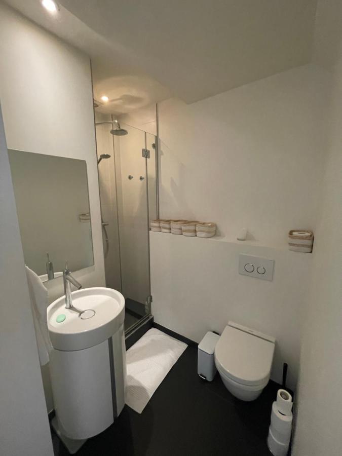 Apartment In Trendy Chatelain Center Brussels Area Little Garden Internet Wifi Extérieur photo